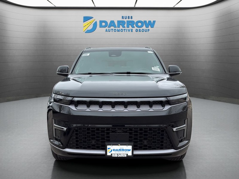 Jeep Grand Wagoneer Vehicle Full-screen Gallery Image 8