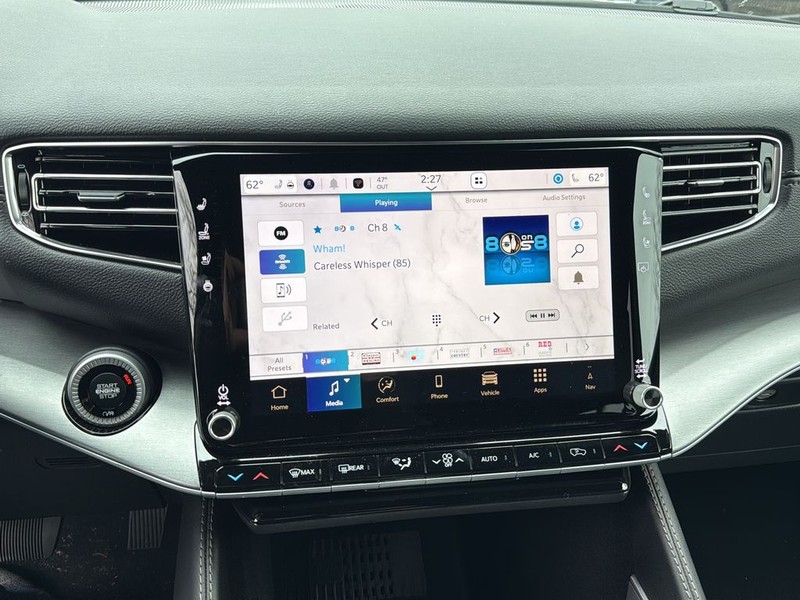 Jeep Grand Wagoneer Vehicle Full-screen Gallery Image 22