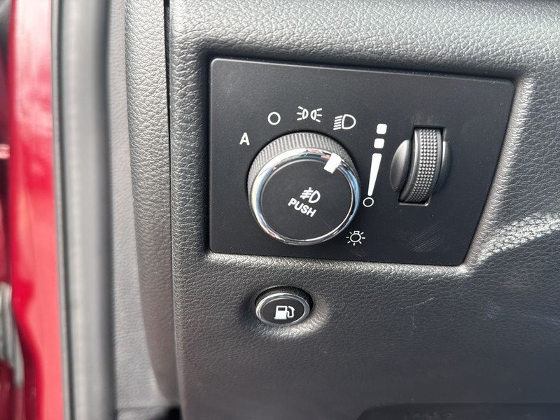 Jeep Grand Cherokee WK Vehicle Full-screen Gallery Image 19