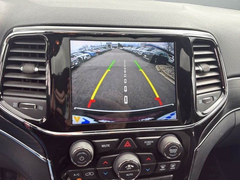 Jeep Grand Cherokee WK Vehicle Full-screen Gallery Image 24