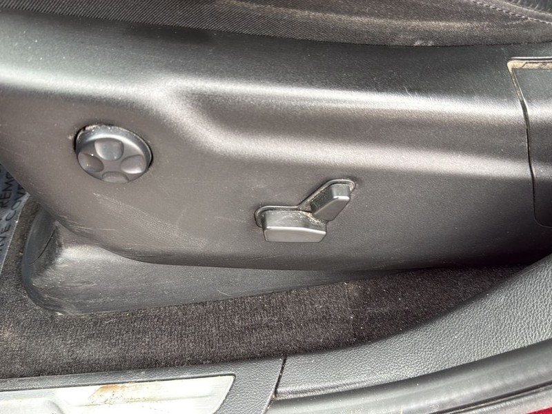 Jeep Grand Cherokee WK Vehicle Full-screen Gallery Image 26