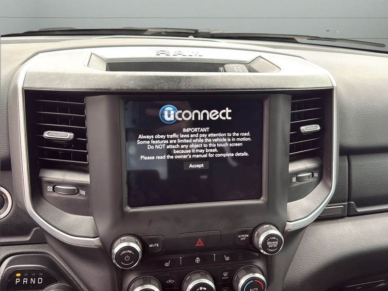 Ram 1500 Vehicle Full-screen Gallery Image 21