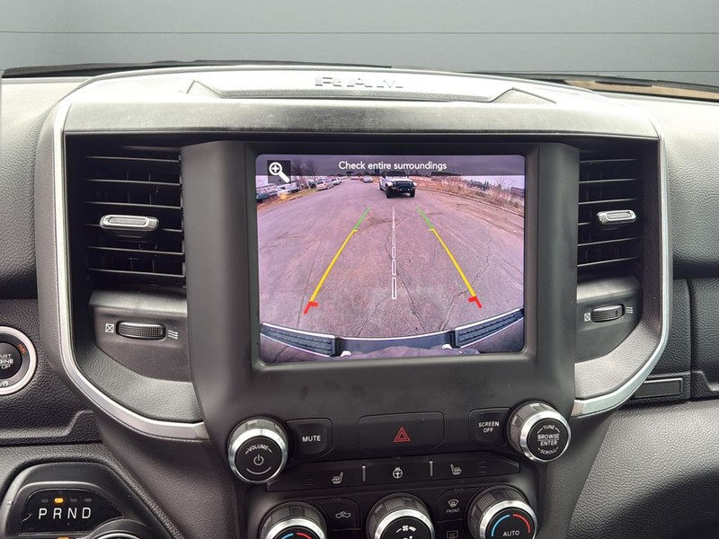 Ram 1500 Vehicle Full-screen Gallery Image 22