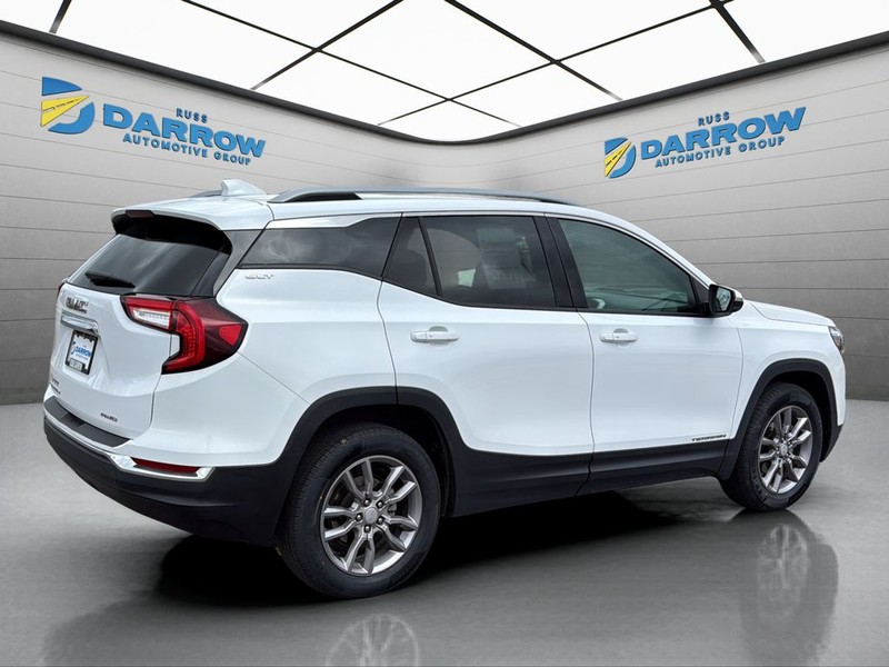 GMC Terrain Vehicle Full-screen Gallery Image 5