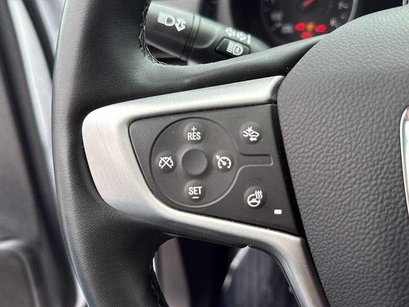 GMC Terrain Vehicle Full-screen Gallery Image 9