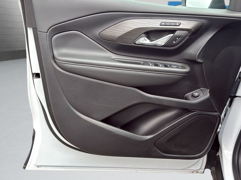 GMC Terrain Vehicle Full-screen Gallery Image 11