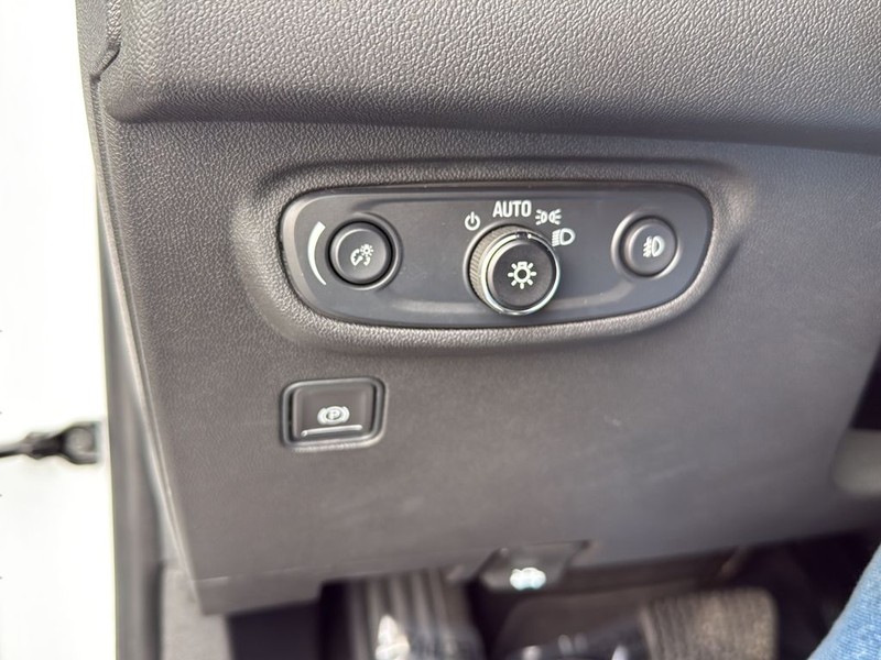 GMC Terrain Vehicle Full-screen Gallery Image 18