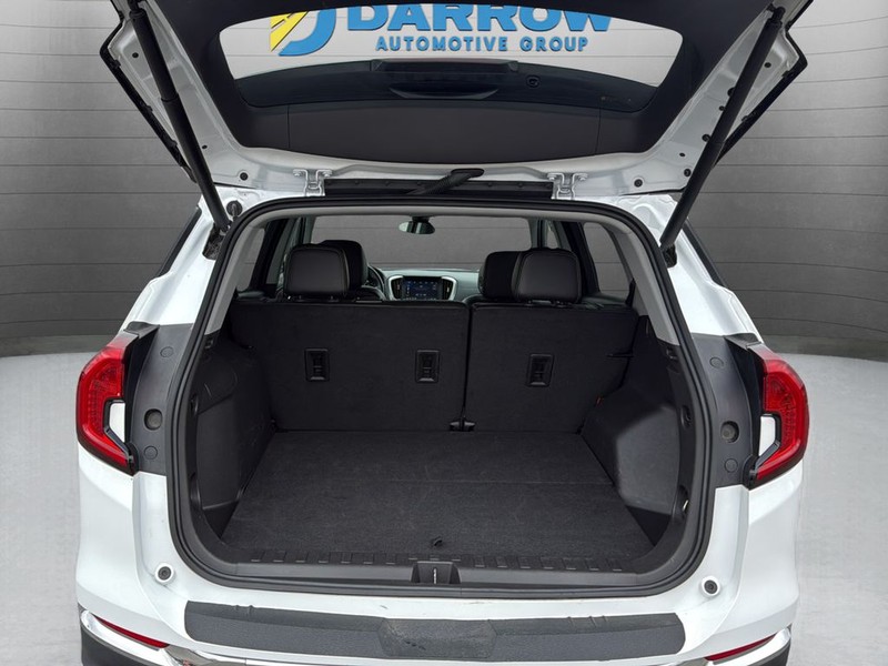 GMC Terrain Vehicle Full-screen Gallery Image 23