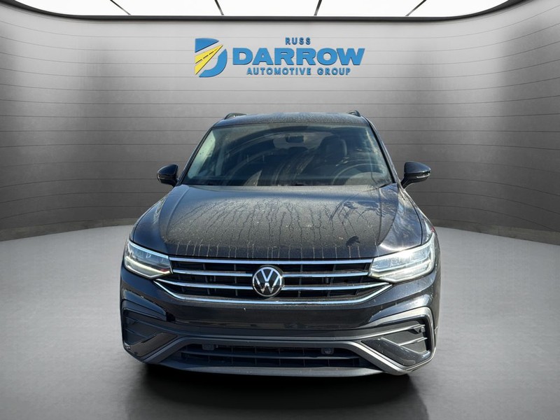 Volkswagen Tiguan Vehicle Full-screen Gallery Image 8