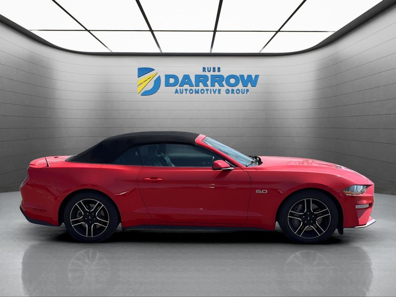 Ford Mustang Vehicle Full-screen Gallery Image 6