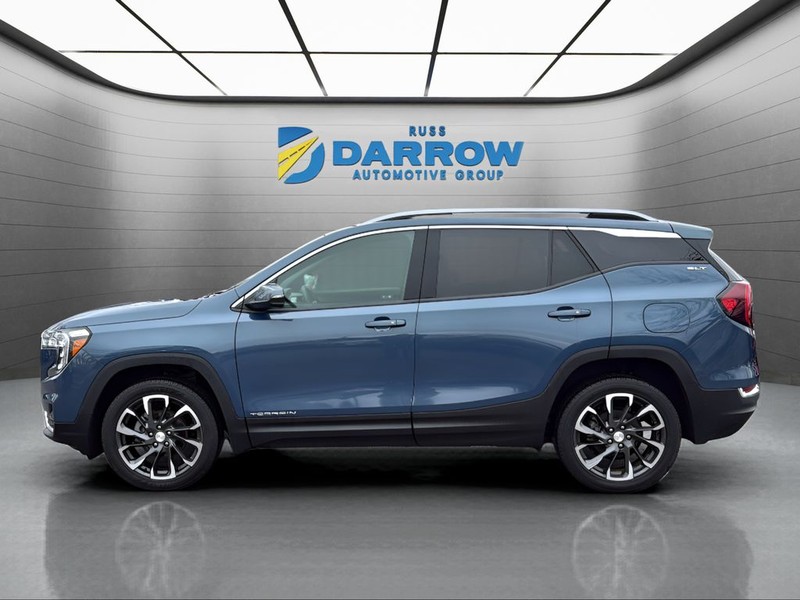 GMC Terrain Vehicle Full-screen Gallery Image 2