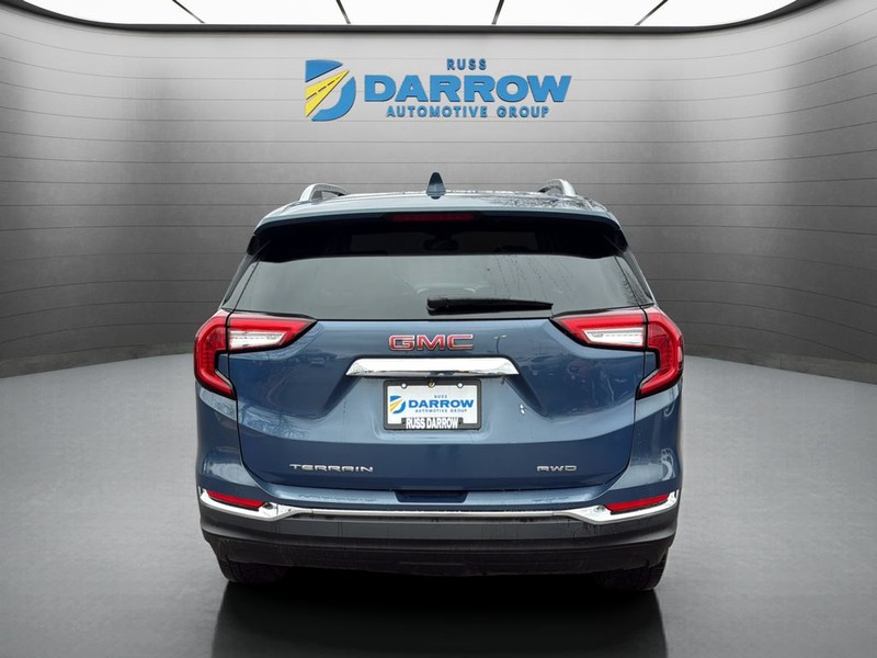 GMC Terrain Vehicle Full-screen Gallery Image 4