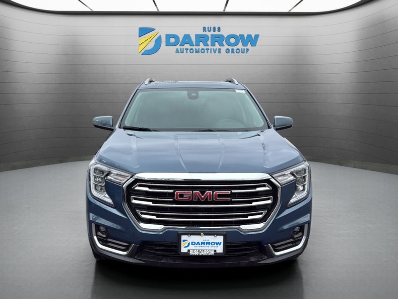 GMC Terrain Vehicle Full-screen Gallery Image 8