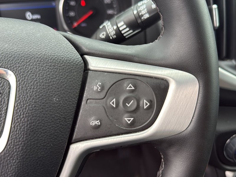 GMC Terrain Vehicle Full-screen Gallery Image 19