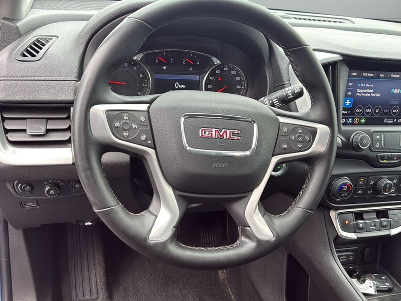 GMC Terrain Vehicle Full-screen Gallery Image 24