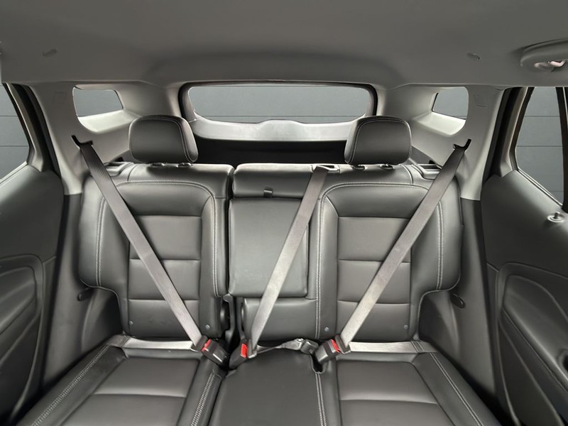 GMC Terrain Vehicle Full-screen Gallery Image 25