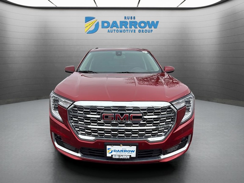 GMC Terrain Vehicle Full-screen Gallery Image 8