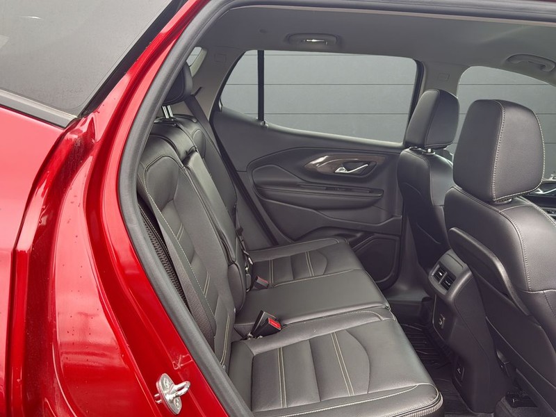 GMC Terrain Vehicle Full-screen Gallery Image 14