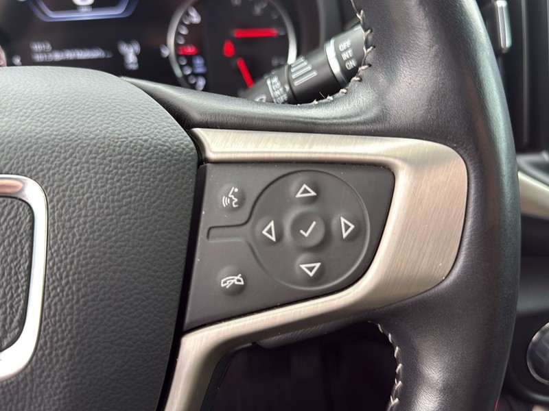 GMC Terrain Vehicle Full-screen Gallery Image 19