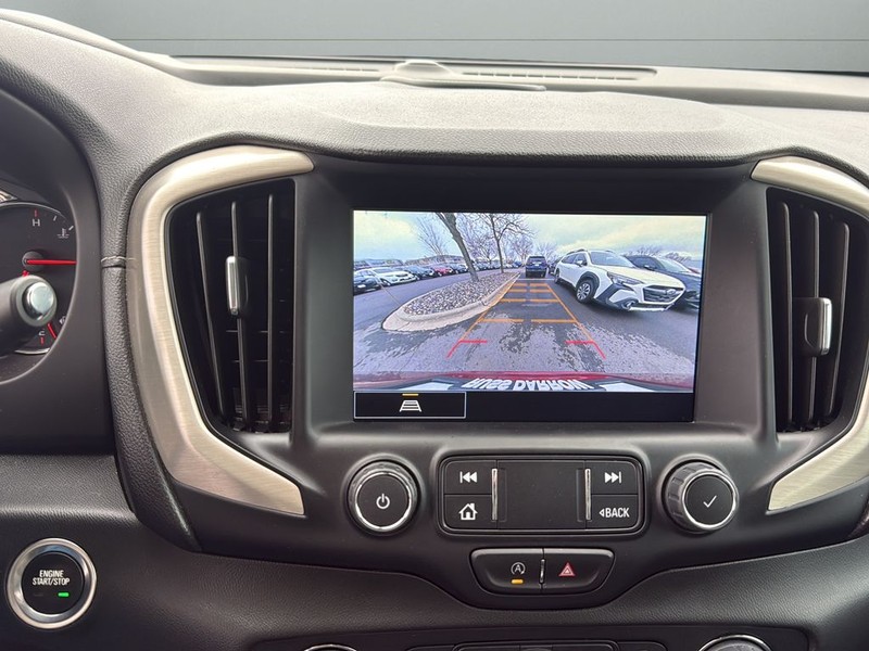 GMC Terrain Vehicle Full-screen Gallery Image 22