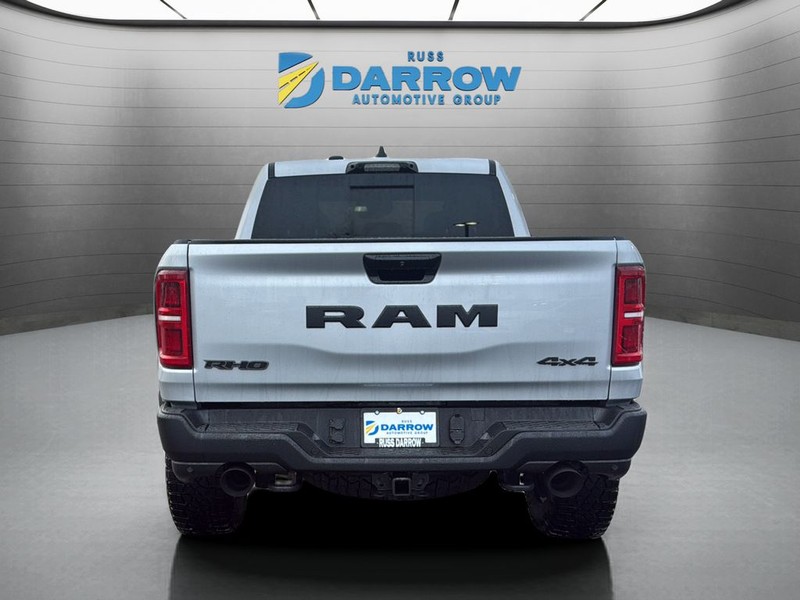 Ram 1500 Vehicle Full-screen Gallery Image 4