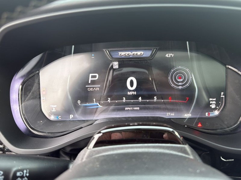 Ram 1500 Vehicle Full-screen Gallery Image 13