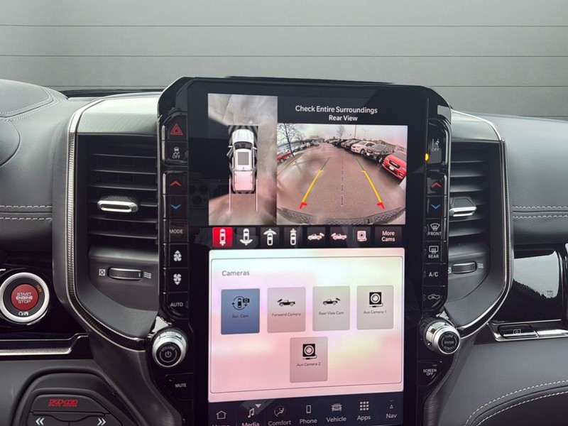 Ram 1500 Vehicle Full-screen Gallery Image 23