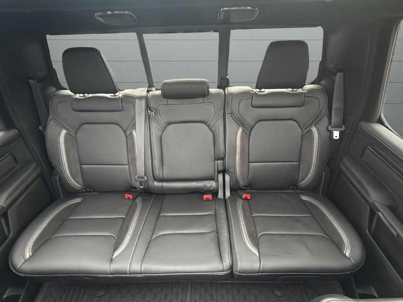 Ram 1500 Vehicle Full-screen Gallery Image 29