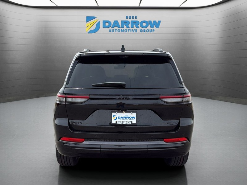 Jeep Grand Cherokee Vehicle Full-screen Gallery Image 4