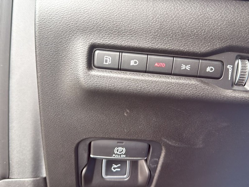Jeep Cherokee Vehicle Full-screen Gallery Image 19