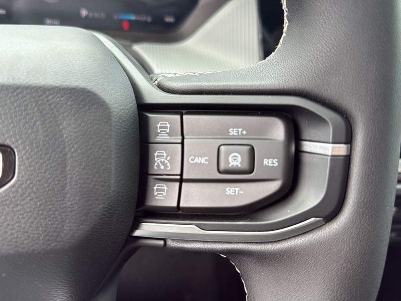 Jeep Cherokee Vehicle Full-screen Gallery Image 20