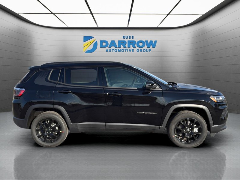 Jeep Compass Vehicle Full-screen Gallery Image 6