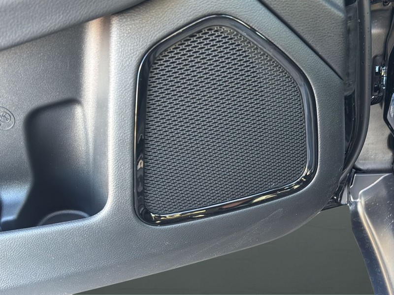 Jeep Compass Vehicle Full-screen Gallery Image 25