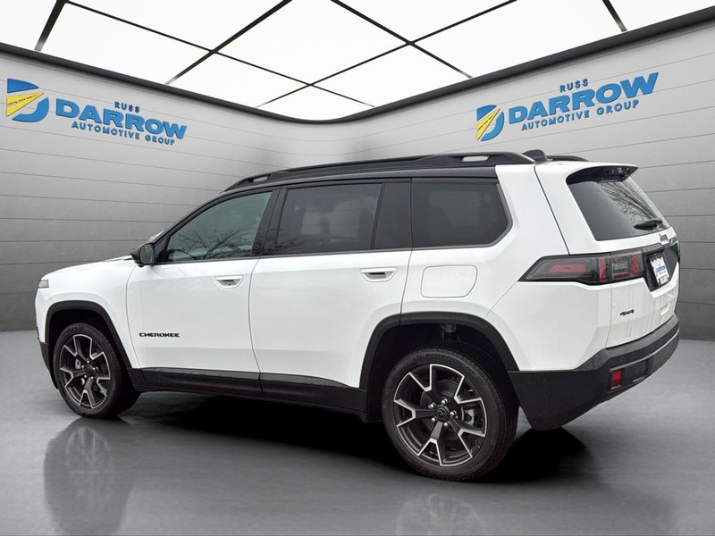 Jeep Cherokee Vehicle Full-screen Gallery Image 3