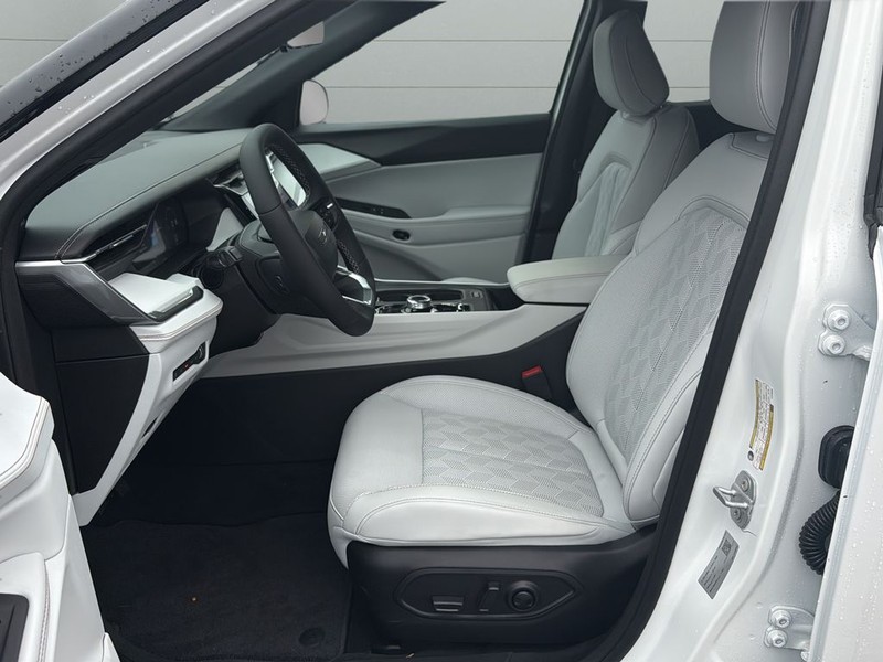 Jeep Cherokee Vehicle Full-screen Gallery Image 10