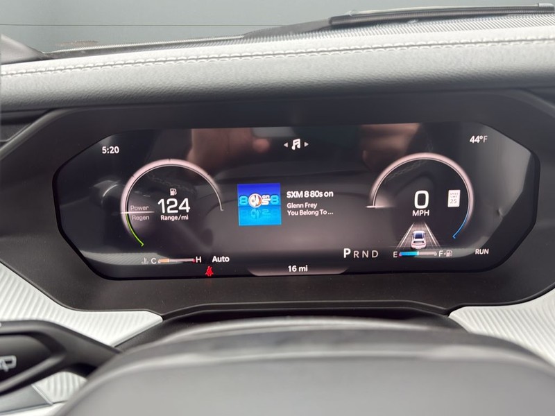 Jeep Cherokee Vehicle Full-screen Gallery Image 13