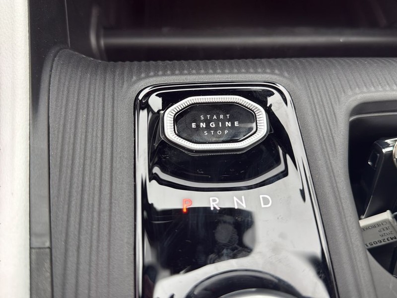 Jeep Cherokee Vehicle Full-screen Gallery Image 21