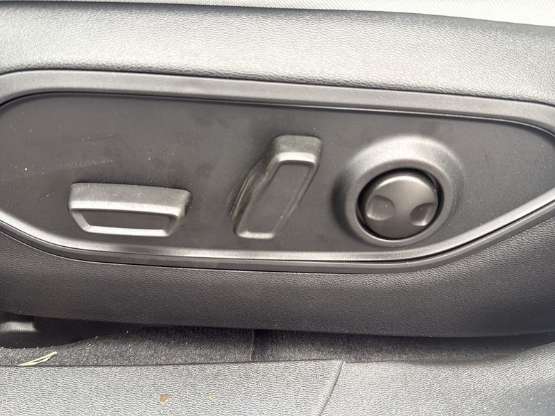 Jeep Cherokee Vehicle Full-screen Gallery Image 28