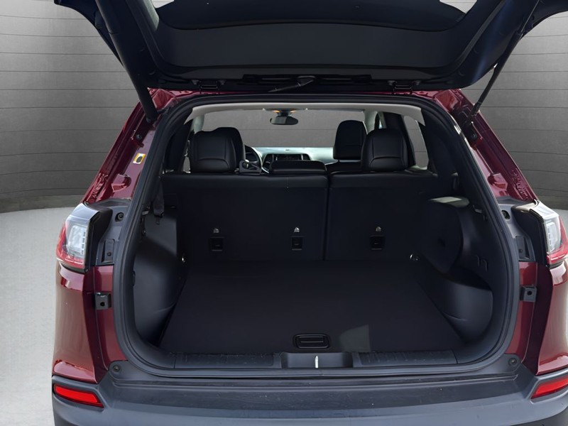 Jeep Cherokee Vehicle Full-screen Gallery Image 24
