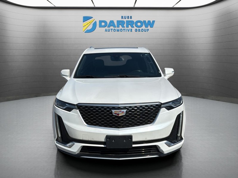 Cadillac XT6 Vehicle Full-screen Gallery Image 8