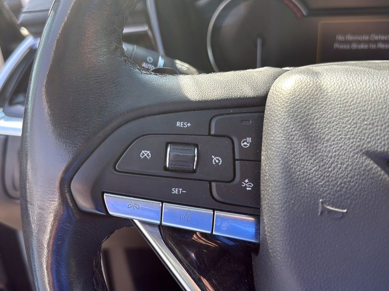 Cadillac XT6 Vehicle Full-screen Gallery Image 9