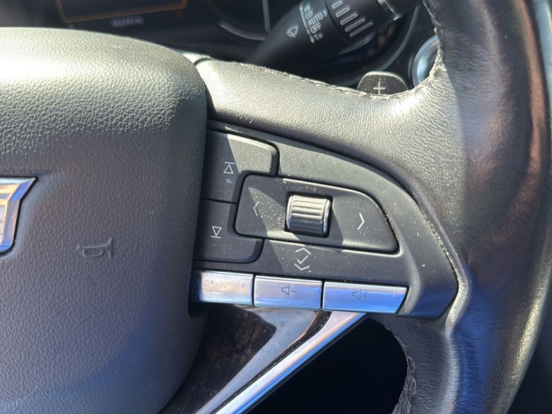 Cadillac XT6 Vehicle Full-screen Gallery Image 10