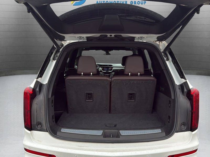 Cadillac XT6 Vehicle Full-screen Gallery Image 26