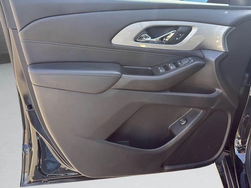 Chevrolet Traverse Vehicle Full-screen Gallery Image 11