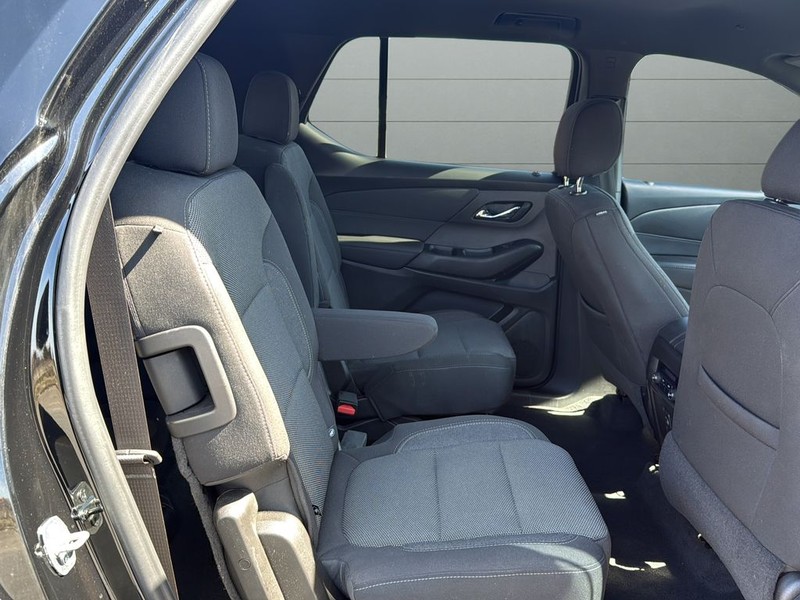 Chevrolet Traverse Vehicle Full-screen Gallery Image 14