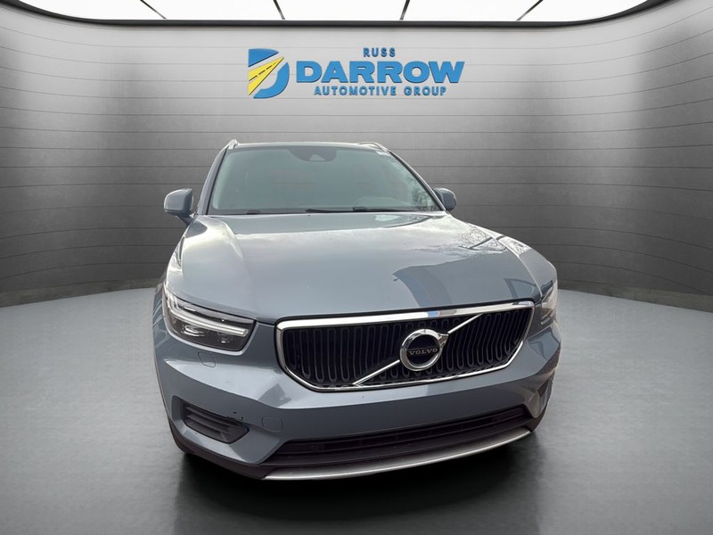 Volvo XC40 Vehicle Full-screen Gallery Image 8