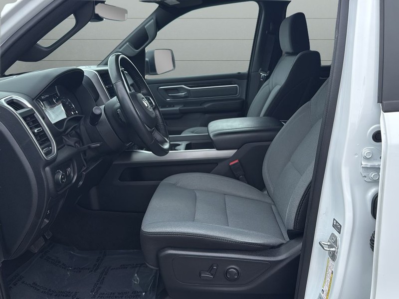 Ram 1500 Vehicle Full-screen Gallery Image 10