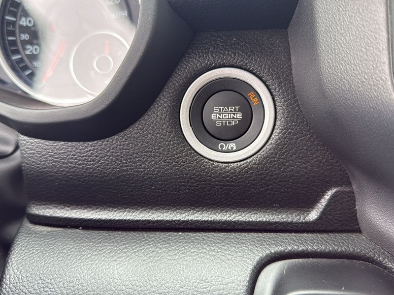 Ram 1500 Vehicle Full-screen Gallery Image 20