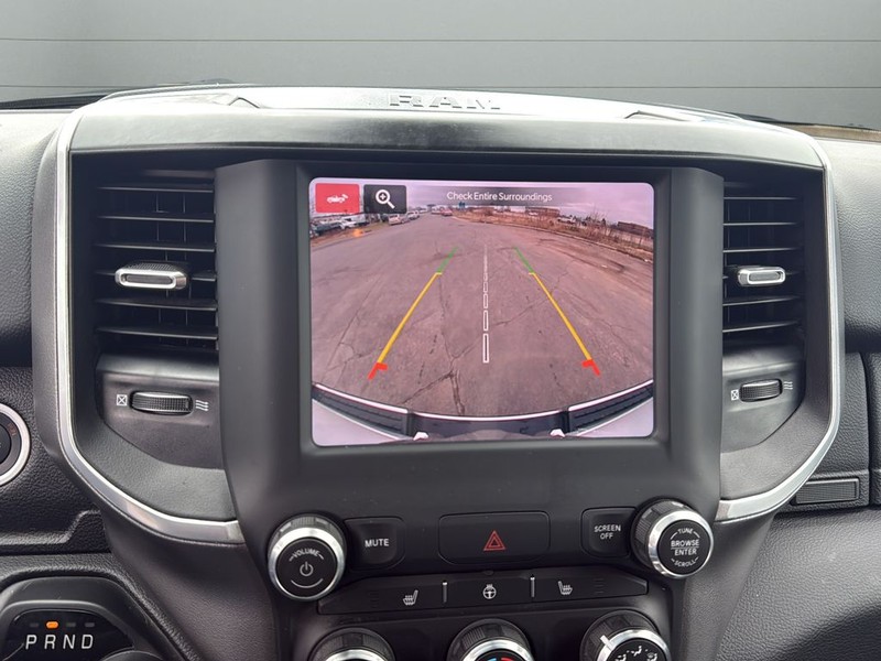 Ram 1500 Vehicle Full-screen Gallery Image 22