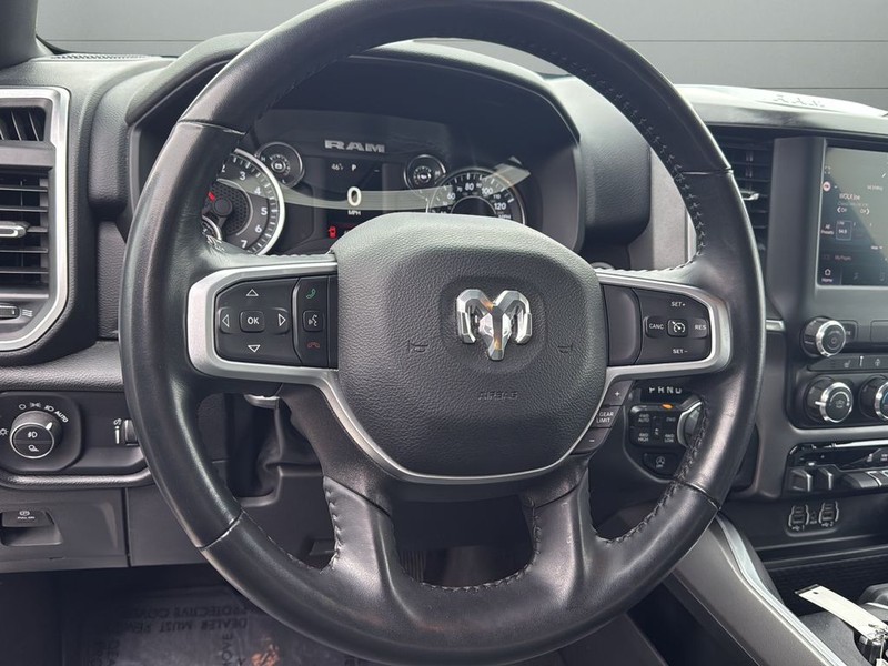 Ram 1500 Vehicle Full-screen Gallery Image 26